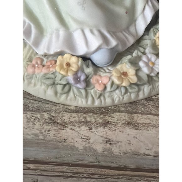 Precious Moments 2002 “My Heart Belongs To You” Ltd Ed Figurine #110268 - No Box - Picture 11 of 14